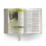 Bíblia de Estudo Filament para Toda Mulher | Caixa Box | NVT | Capa Luxo Azul