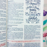 A Bíblia da Mulher ARC Nova Edição Tamanho portátil | SBB | Bíblia da Mulher - capa impressa, tulipa azul