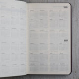 Moleskine | Devocional Mulheres | Marrom | Viviane Martinello